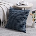 Miniatyrbillede 2 af 5: 2 poser blå pudebetræk 20x20 tommer, med pompom, egnet til sofa seng stue, blød Corduroy sød firkantet pudebetræk 50x50cm