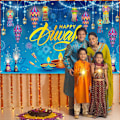 Pikkukuva 4 / 5: Happy Diwali -taustakangas Banner-koristeet 73*43 tuumaa Happy Diwali Banner Rangoli Lyhty Valokuva Deepavali Valokuva Tausta Tarvikkeet (Elävä)