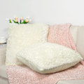 Miniatyrbillede 2 af 5: Et sæt med 2 pudebetræk, 18x18 cremehvidt fluffy pudebetræk, deluxe kunstpels firkantet sofa pudebetræk, sofa stue soveværelse uden pudebetræk