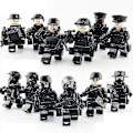 Miniatyrbild 3 av 3: Set Of 22 Minifigures And Jeep   Series Villain Mini Figures Building Block Toys