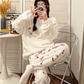 Miniatyrbillede 1 af 4: Mub- Flanel Pyjamas Kvindelig Sød Efterår Vinter Loungewear White KT Kat White KT cat M