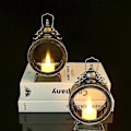 Miniatyrbillede 3 af 5: Dekorativ Retro Lampe Med Flakkende Lys Indendørs Eller Udendørs Til Spisebord A