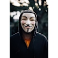 Pikkukuva 3 / 4: Udekit Hacker -naamarit V Vendetta anonyymi Halloween cosplay -asu juhlatarvikkeet
