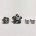 Miniatyrbillede 3 af 4: Bil Bling Dekoration, Bling Bil Dekoration, Rhinestone Diamant Luftventil Dekoration - Sorte Blomster (1 Par)
