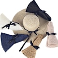 Miniatyrbilde 3 av 3: Sammenleggbare sommerhatter for kvinner, floppy stråhatt, strandhatt med bred brem, hvit