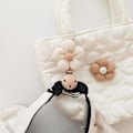 Miniatyrbilde 4 av 5: Hatteklips Stilig Hatteholder Blomsterhatteholder Multifunksjonell Andeklips Håndveske Hatteklips Reisetilbehør for Reise Apricot with black f
