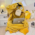 Miniatyrbilde 3 av 4: Tegneserie And Vinter Pyjamas For Voksen Onesie Hettegenser Morsom Pyjamas Varm Komfortabel Hjemmeklær Lounge Jenter Hybel Cosplay Nattøy Psyduck Robe Only No Shoes S