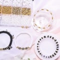 Miniatyrbilde 5 av 5: Armbåndssett for vennskap med gullperler, leireperler, smykke- og armbåndssett for tenåringsjenter, sjarmarmbåndssett med bokstavperlesett for T Multicolour2