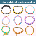 Miniatyrbilde 4 av 6: 1000+ stk Kvadratiske Kubebokstavperler, 6x6 mm Perler, Perler til Smykkeproduksjon, Perler til Armbåndsproduksjon, Alfabetperler, i 28 Rutenettboks (Kvadrat Stor H Black Letters & White Base