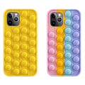 Pikkukuva 4 / 9: iPhone 12 / iPhone 12 Pro - kuori - Pop it Fidget Bubbles -malli Yellow