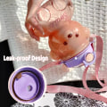 Miniatyrbild 4 av 5: Vattenflaska med sugrör med justerbar axelrem Purple 1400ml