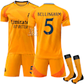 Miniatyrbild 1 av 6: Real Madrid borta fotbollströja set, orange strumpor, storlek 9, Mbappe tröja, storlek 5, Bellingham 5 L