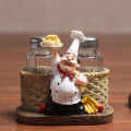 Miniatyrbild 3 av 5: Retro kock modell prydnader harts hantverk mini kock kaffe D & kock peppar flaska prydnader miniatyr