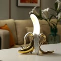 Miniatyrbild 1 av 5: Modern bordslampa, banan skrivbordslampa, pläterad harts banan belysningsarmatur för vardagsrum, sovrum, kontor, studentboende