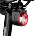 Miniatyrbild 3 av 8: Smart Cykel Baklampa med Rörelsesensorlarm, Automatisk Bromsljus Förbättrar Säkerheten, USB-Uppladdningsbar, IPX4 Vattentät för Oöverträffad Cykelupplevelse
