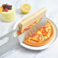 33,5 cm:n Pizza Leikkuri, Heilahtava Pizza Leikkuri Kaksoispuuvarrella
