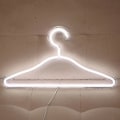 Miniatyrbilde 1 av 3: LED Kleshenger Neonlys Romdekorasjon Lykt Holiday Light white