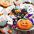 Miniatyrbilde 4 av 5: Skull Style 2 Halloween Kakeutstikker & Preg - Rosa/klar Fondant-tema