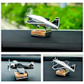 Miniatyrbild 7 av 11: Bilinstrumentbräda Flygplansdekoration Solcellsdriven Luftfräschare Diffuser Aromaterapi Black 1pcs