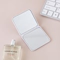 Miniatyrbild 5 av 11: Mini Spegelspegel för Smink Bärbar Dubbelsidig Vikbar Spegel white 1pcs