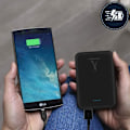 Pikkukuva 3 / 4: Ulkoakku 5000 mAh 2 USB-porttia ja Micro-USB-nopeasalaisu USB Fast Charge Akashi Musta