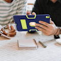 Miniatyrbillede 3 af 4: Coque iPad Pro 10.5 - AVIZAR - Beskyttelse i to materialer - Mørkeblå - Stødabsorberende - Integreret kickstand Midnattsblå