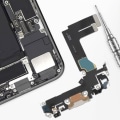 Miniatyrbillede 4 af 4: Lightning Opladningsstik til iPhone 13 Mini - RELIFE - Hvid - Integreret mikrofon Vit