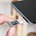 Pikkukuva 3 / 4: Vaihto-SIM-korttikelkka Samsung Galaxy S20 Plus- ja S20 Ultra Blue -puhelimiin Blå
