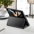 Miniatyrbild 3 av 5: AVIZAR Samsung Galaxy Z Fold 4 Clear View-fodral - Svart - Videostöd för spegelflik Svart