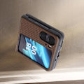 Pikkukuva 4 / 5: AVIZAR kotelo Oppo Find N2 Flip -hiilikuitutehoste - Kierretyt kulmat - ruskea Kol