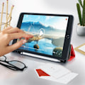 Miniatyrbild 3 av 4: iPad-fodral 2019 10.2 - AVIZAR - Tunn Röd Design - Ekologisk Läder - Videoställ - Inbyggt Tangentbord Röd