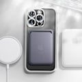 Pikkukuva 3 / 6: MagSafe kotelo iPhone 16 Pro Max Silicone Silver Chrome Contour -sovellukselle Grå