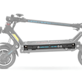 Pikkukuva 4 / 4: Vasemman sivuvaraston kansi Dualtron Victor Luxury ja Luxury Plus Minimotors Musta Svart