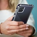 Miniatyrbild 4 av 4: Skyddspaket - AVIZAR - Galaxy A71 - Mjukt fodral - 9H härdat glasfilm - 360° skydd Klar vit