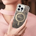 Pikkukuva 3 / 5: MagSafe Pack iPhone 14 Pro Max Pattern -kotelolle ja MagSafe Charger Guess Goldille Gul