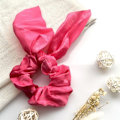Pikkukuva 1 / 3: Chouchou Foulard Court pour Cheveux en Satin Papillon Élégant Fuchsia Fuchsia Rosa