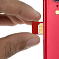 Pikkukuva 3 / 4: Vaihto-SIM-korttikelkka iPhone SE 2022:lle, SE 2020:lle ja 8 Redille Röd