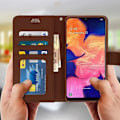 Miniatyrbild 3 av 4: Etui för Samsung Galaxy A10 - AVIZAR - Folio-fodral - Ekologisk läder i brun - Videostöd - Kortfack kastanj