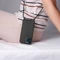 Miniatyrbillede 3 af 5: iPhone 12 Pro Max Cover - AVIZAR - Halvstiv - Halsrem 80 cm - Sort Svart