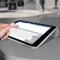 Miniatyrbild 3 av 4: iPad Air 2 Fodral - Akashi - Videostöd + Tangentbord - Ekoskinn - Grå - Semi-styv Grå