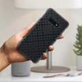 Miniatyrbillede 3 af 4: 2x Galaxy S10e etuier Perforeret design hård beskyttelse Original sort vandgrøn