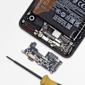 Pikkukuva 4 / 4: AVIZAR-latausliitin Xiaomi Poco F6 Prolle - USB-C-portti ja integroitu SIM-lukija - musta Svart