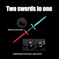 Miniatyrbilde 7 av 8: 2 stk 7 farger skiftende lysende sverd utvidbart LED lyssverd lysleker for cosplay Halloween jul
