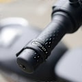 Miniatyrbilde 3 av 5: Universal Motorsykkel Gasshåndtak Holder Cruisekontroll Assistent Akselerator Assistent Sklisikker for Motorsykkel E-sykkel Scooter Motorsykkel Albue & Håndledd