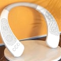 Pikkukuva 3 / 5: Niskaan asennettava langaton Bluetooth 5.0 -tilaäänikaiutin, valkoinen