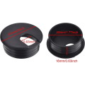 Pikkukuva 2 / 5: 6-osainen set 45 mm:n mustia muovisia pöytäläpivientejä johdon hallintaan