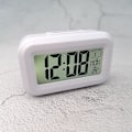 Miniatyrbilde 3 av 5: LED Digital Smartklokke med Vekkerklokke, Dato- og Temperaturvisning, 12/24-timersbryter