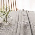 Miniatyrbild 3 av 5: Optimerad titel: Massivt broderad bomullslinneduk för rektangulära bord (135x135 cm, grå)
