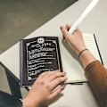 Miniatyrbillede 5 af 5: Anime Death Note notesbog med halskæde og fjerpen - Skolekontorartikler Gave, 21x