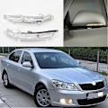 Pikkukuva 2 / 5: Vasen ja oikea LED-taustapeilin vilkkuvalo sivupeilin toistinvalaisin yhteensopiva Skoda Octavia 09-13 Superb -mallien kanssa